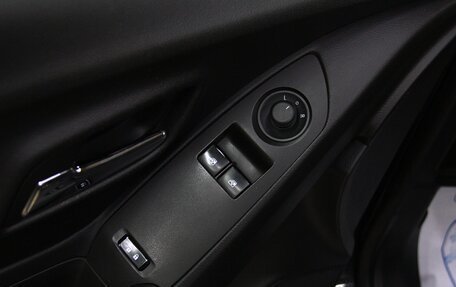 Chevrolet Tracker III, 2015 год, 960 000 рублей, 21 фотография