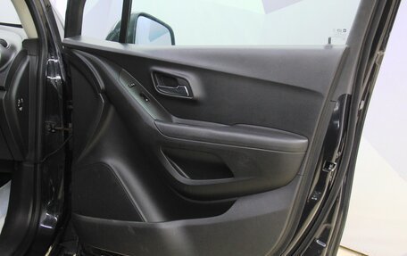 Chevrolet Tracker III, 2015 год, 960 000 рублей, 28 фотография