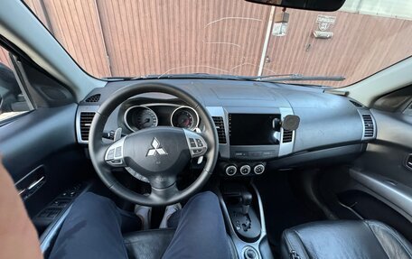 Mitsubishi Outlander III рестайлинг 3, 2008 год, 1 200 000 рублей, 15 фотография