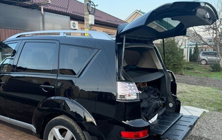 Mitsubishi Outlander III рестайлинг 3, 2008 год, 1 200 000 рублей, 17 фотография