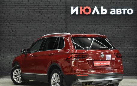 Volkswagen Tiguan II, 2017 год, 3 155 000 рублей, 5 фотография