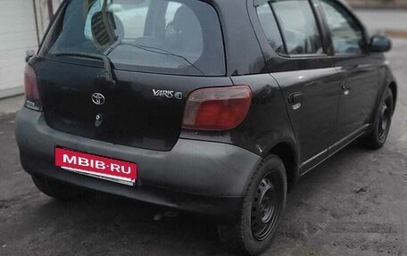 Toyota Yaris I рестайлинг, 2000 год, 410 000 рублей, 3 фотография