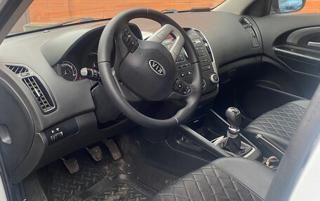 KIA cee'd I рестайлинг, 2010 год, 890 000 рублей, 6 фотография