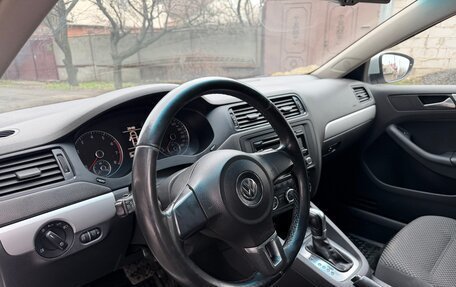 Volkswagen Jetta VI, 2012 год, 1 040 000 рублей, 11 фотография