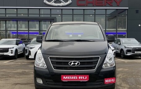Hyundai H-1 II рестайлинг, 2016 год, 2 449 000 рублей, 2 фотография