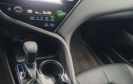 Toyota Camry, 2019 год, 2 790 000 рублей, 5 фотография