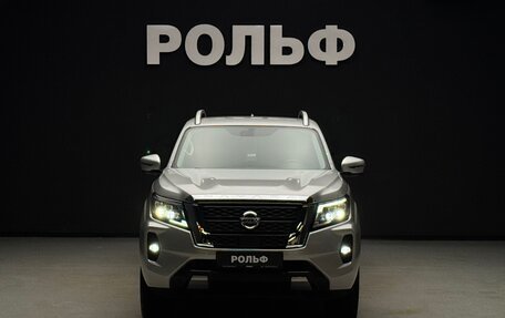 Nissan Navara (Frontier), 2024 год, 4 450 000 рублей, 2 фотография