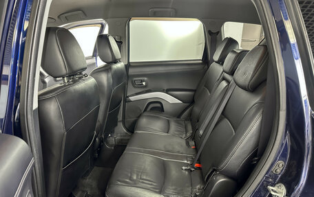 Mitsubishi Outlander III рестайлинг 3, 2011 год, 968 000 рублей, 10 фотография