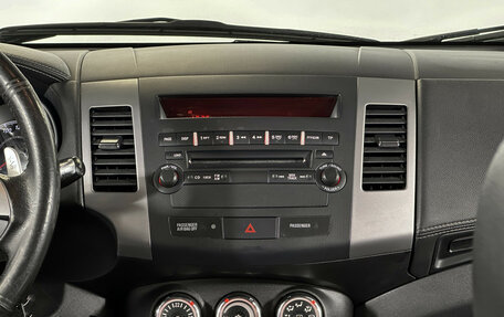 Mitsubishi Outlander III рестайлинг 3, 2011 год, 968 000 рублей, 14 фотография