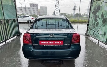 Toyota Avensis III рестайлинг, 2004 год, 690 000 рублей, 3 фотография