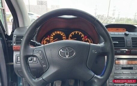 Toyota Avensis III рестайлинг, 2004 год, 690 000 рублей, 13 фотография