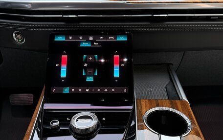 Cadillac Escalade V, 2025 год, 22 500 000 рублей, 19 фотография