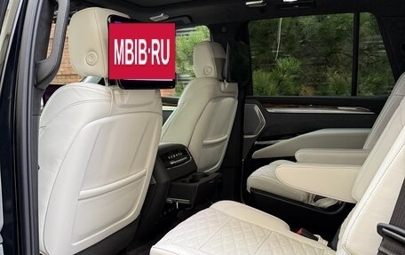 Cadillac Escalade V, 2025 год, 22 500 000 рублей, 20 фотография