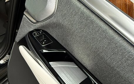 Cadillac Escalade V, 2025 год, 22 500 000 рублей, 25 фотография