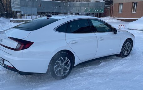 Hyundai Sonata VIII, 2020 год, 2 500 000 рублей, 3 фотография