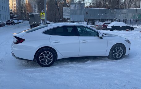 Hyundai Sonata VIII, 2020 год, 2 500 000 рублей, 4 фотография