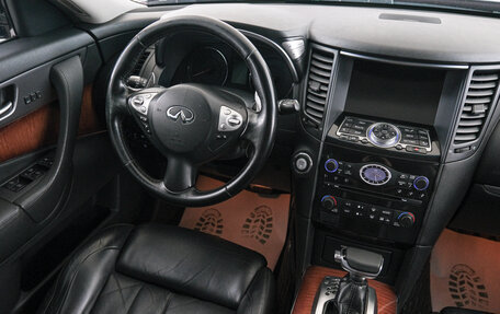 Infiniti FX II, 2011 год, 1 749 000 рублей, 10 фотография