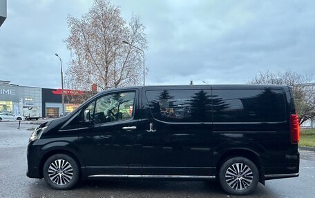 Toyota HiAce H300, 2020 год, 6 700 000 рублей, 5 фотография