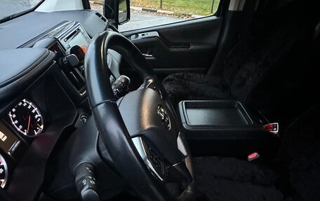 Toyota HiAce H300, 2020 год, 6 700 000 рублей, 18 фотография