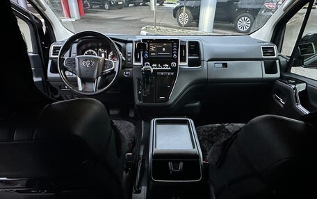 Toyota HiAce H300, 2020 год, 6 700 000 рублей, 28 фотография