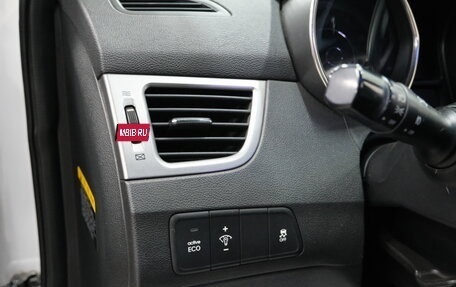 Hyundai Avante, 2011 год, 1 099 000 рублей, 10 фотография