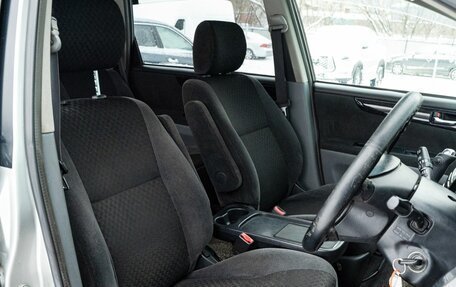 Toyota Ipsum II, 2002 год, 950 000 рублей, 13 фотография