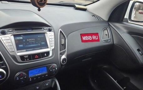 Hyundai ix35 I рестайлинг, 2012 год, 1 250 000 рублей, 13 фотография