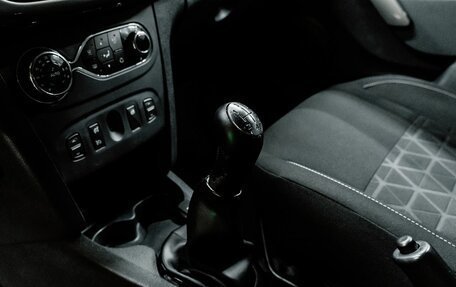 Renault Sandero II рестайлинг, 2017 год, 850 000 рублей, 19 фотография