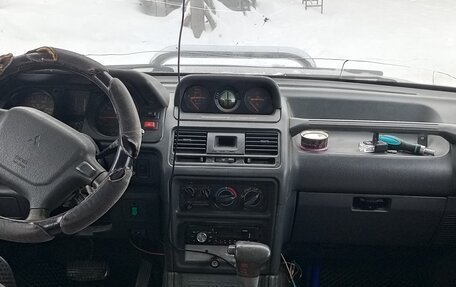 Mitsubishi Pajero III рестайлинг, 1993 год, 350 000 рублей, 5 фотография