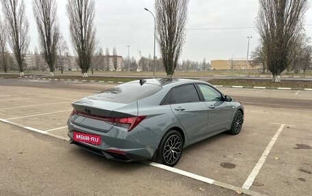Hyundai Elantra, 2021 год, 2 300 000 рублей, 5 фотография