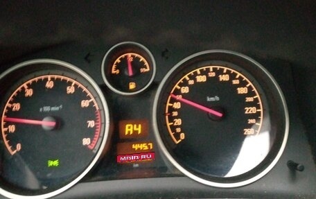 Opel Zafira B, 2011 год, 649 000 рублей, 1 фотография