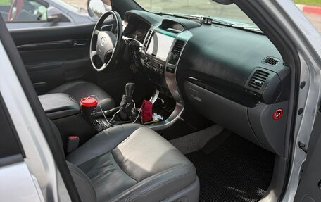 Toyota Land Cruiser Prado 120 рестайлинг, 2008 год, 2 450 000 рублей, 9 фотография