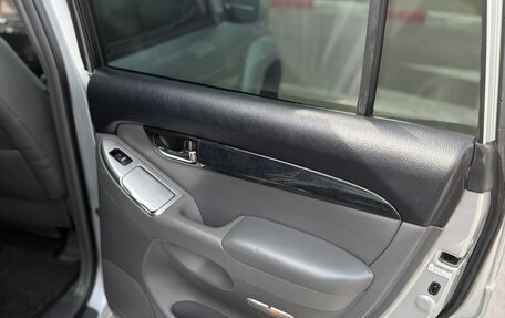 Toyota Land Cruiser Prado 120 рестайлинг, 2008 год, 2 450 000 рублей, 12 фотография