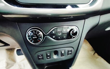 Renault Sandero II рестайлинг, 2016 год, 1 099 000 рублей, 9 фотография