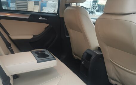 Volkswagen Jetta VI, 2016 год, 1 180 000 рублей, 10 фотография