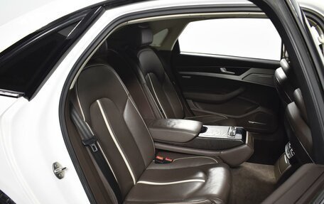 Audi A8, 2011 год, 1 682 900 рублей, 7 фотография