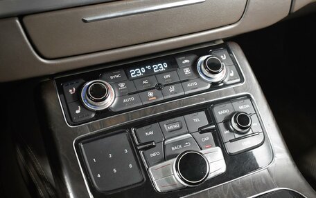 Audi A8, 2011 год, 1 682 900 рублей, 21 фотография