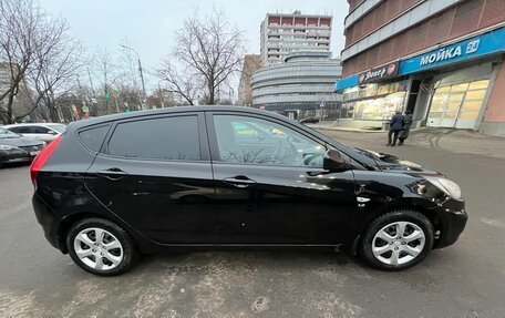 Hyundai Solaris II рестайлинг, 2013 год, 700 000 рублей, 3 фотография