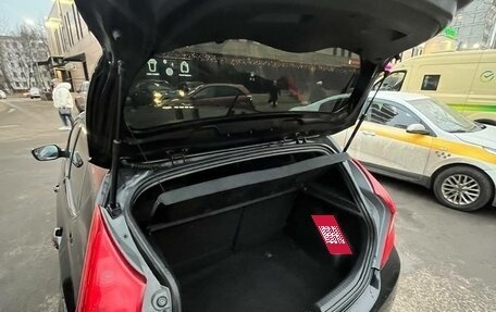 Hyundai Solaris II рестайлинг, 2013 год, 700 000 рублей, 5 фотография