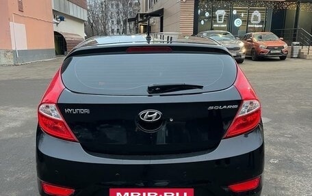 Hyundai Solaris II рестайлинг, 2013 год, 700 000 рублей, 4 фотография