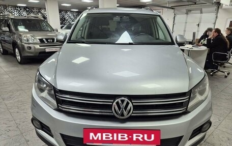 Volkswagen Tiguan I, 2012 год, 1 099 000 рублей, 2 фотография