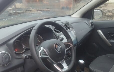 Renault Sandero II рестайлинг, 2022 год, 1 700 000 рублей, 6 фотография