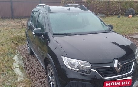 Renault Sandero II рестайлинг, 2022 год, 1 700 000 рублей, 2 фотография