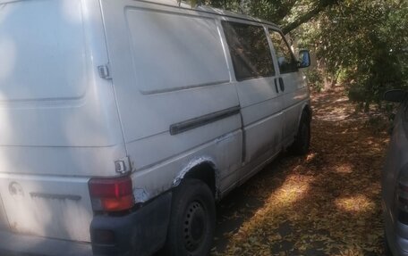 Volkswagen Transporter T4, 2000 год, 180 000 рублей, 2 фотография