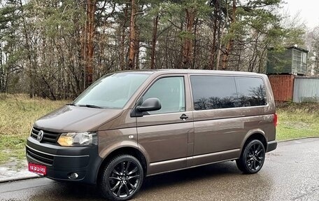 Volkswagen Caravelle T5, 2015 год, 1 770 000 рублей, 1 фотография