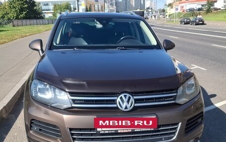 Volkswagen Touareg III, 2013 год, 2 100 000 рублей, 2 фотография
