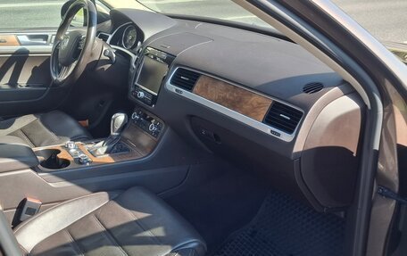 Volkswagen Touareg III, 2013 год, 2 100 000 рублей, 9 фотография