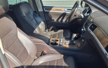 Volkswagen Touareg III, 2013 год, 2 100 000 рублей, 11 фотография