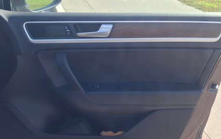 Volkswagen Touareg III, 2013 год, 2 100 000 рублей, 13 фотография