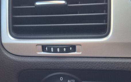 Volkswagen Touareg III, 2013 год, 2 100 000 рублей, 19 фотография